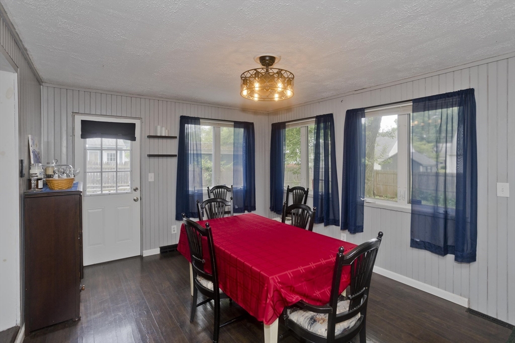 156 Powell Avenue Springfield, MA 01118 - Photo 19 of 37 Gallery Image 19