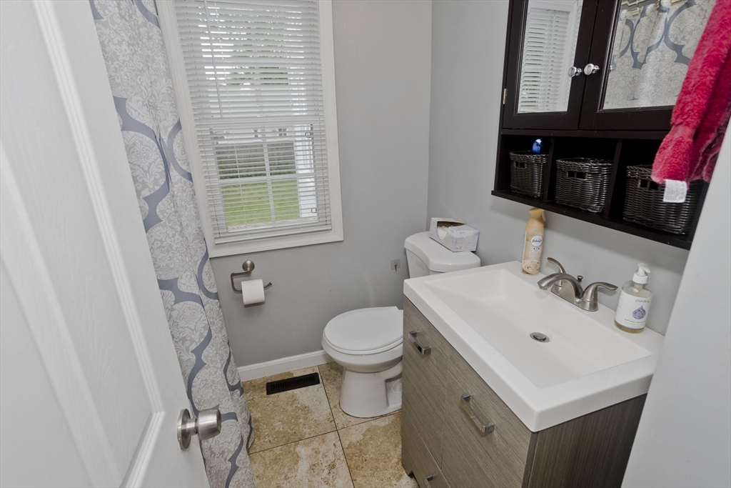 156 Powell Avenue Springfield, MA 01118 - Photo 22 of 37 Gallery Image 22
