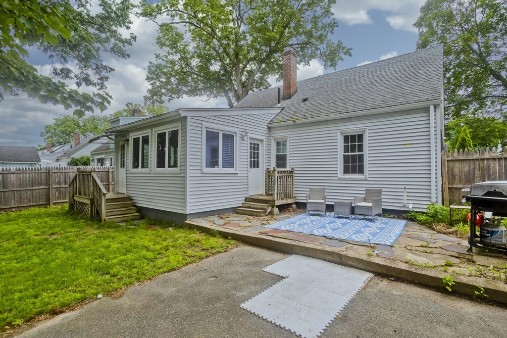 156 Powell Avenue Springfield, MA 01118 - Photo 5 of 37 Gallery Image 5
