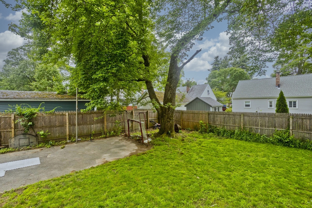 156 Powell Avenue Springfield, MA 01118 - Photo 7 of 37 Gallery Image 7