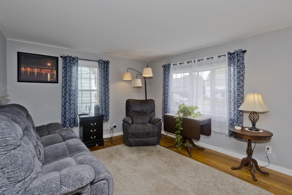 156 Powell Avenue Springfield, MA 01118 - Photo 9 of 37 Gallery Image 9