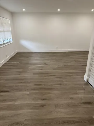 a view of room with an empty space