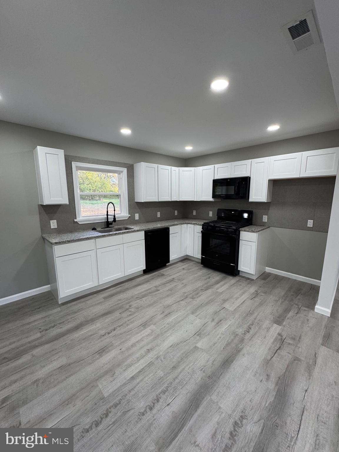 1435 Coles Mill Road Williamstown, NJ 08094 - Photo 3 of 24 Gallery Image 3
