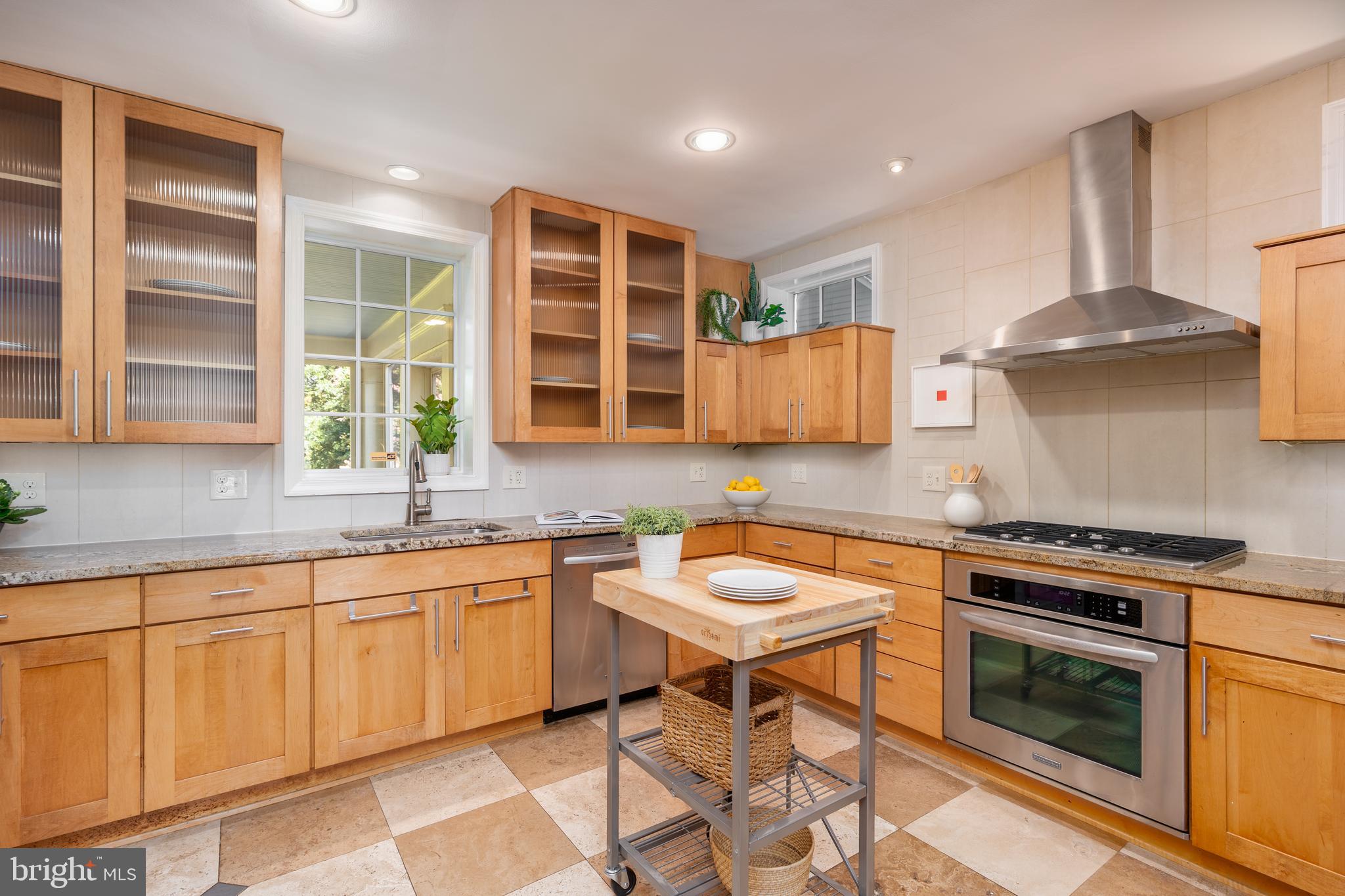 4205 Warren Street Northwest Washington, DC 20016 - Photo 12 of 48