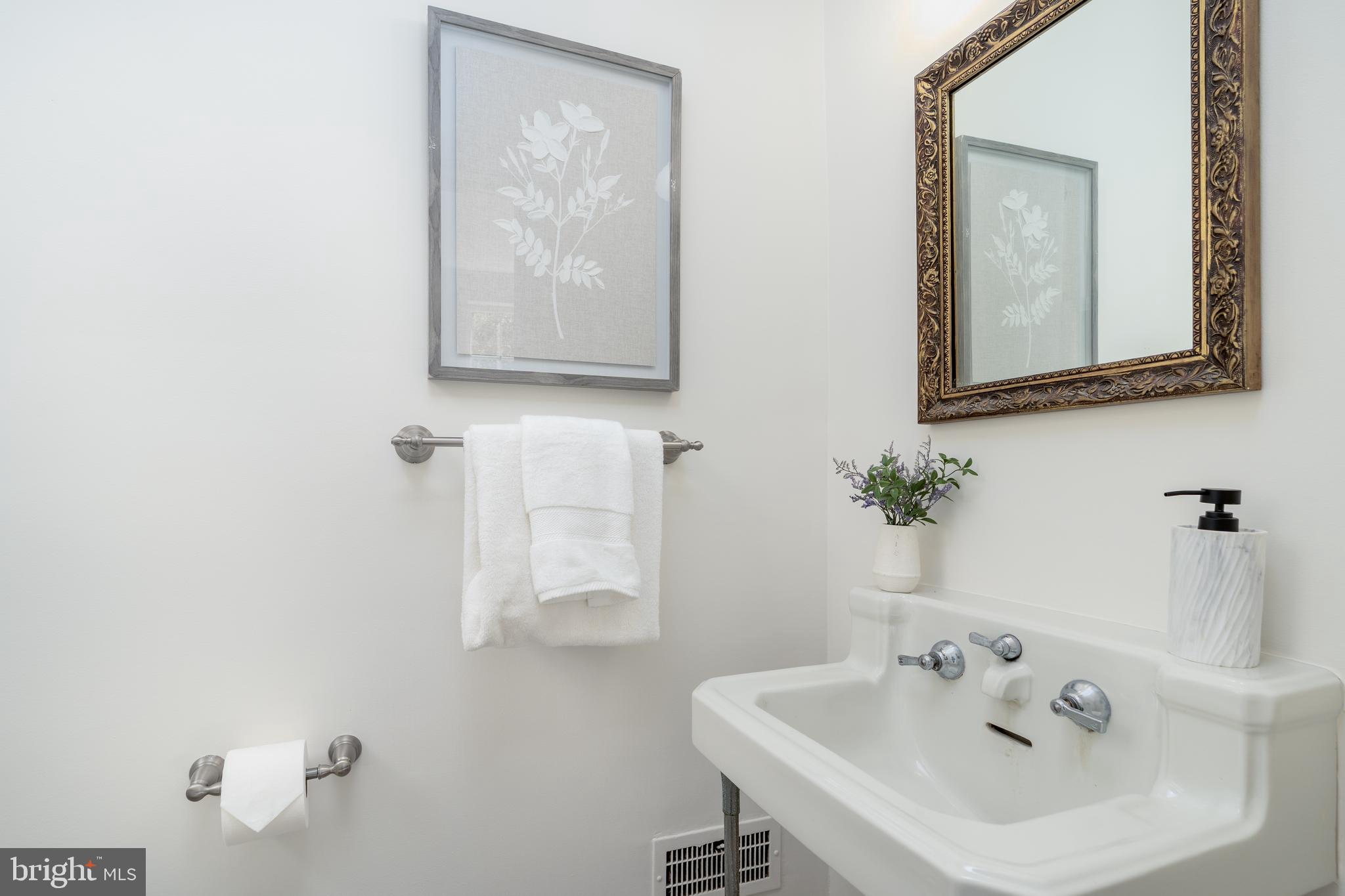 4205 Warren Street Northwest Washington, DC 20016 - Photo 23 of 48