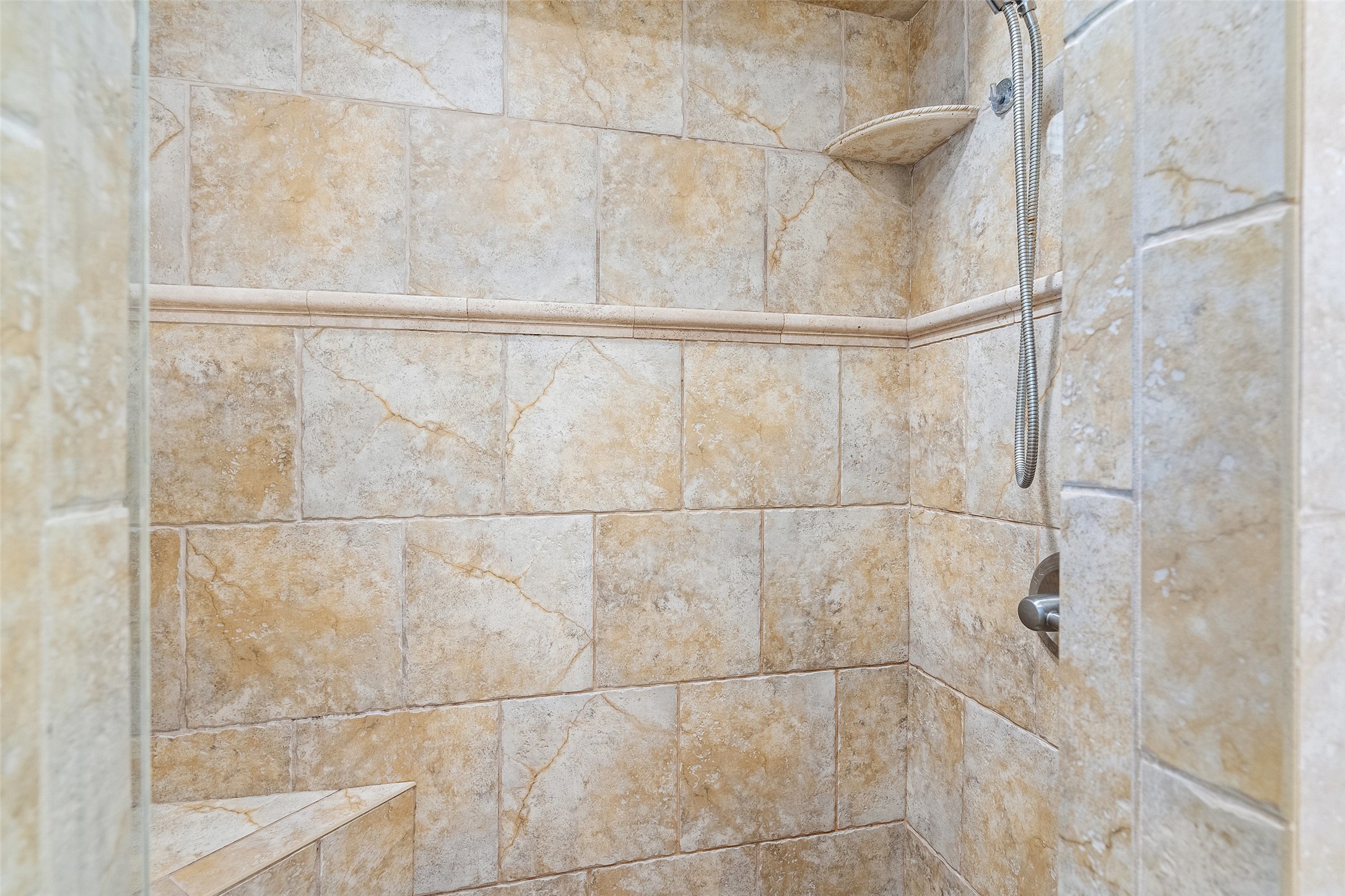 6906 One Oak Road Austin, TX 78749 - Photo 18 of 39