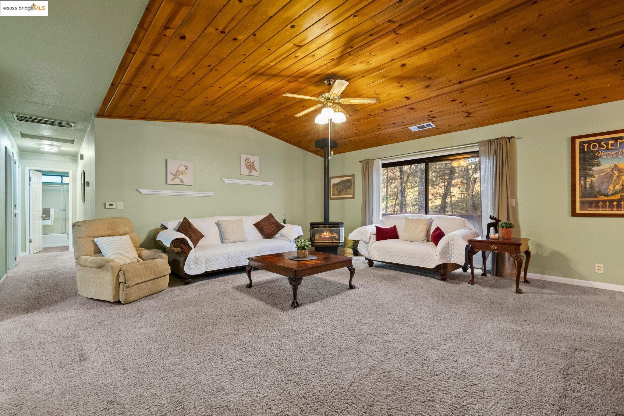 19555 Ferretti Road Groveland, CA 95321 - Photo 10 of 60