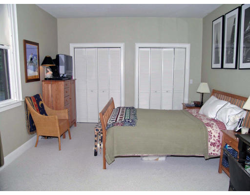 124 Winthrop Road, Unit 2 Brookline, MA 02445 - Photo 10 of 14 a living room with furniture and a couch