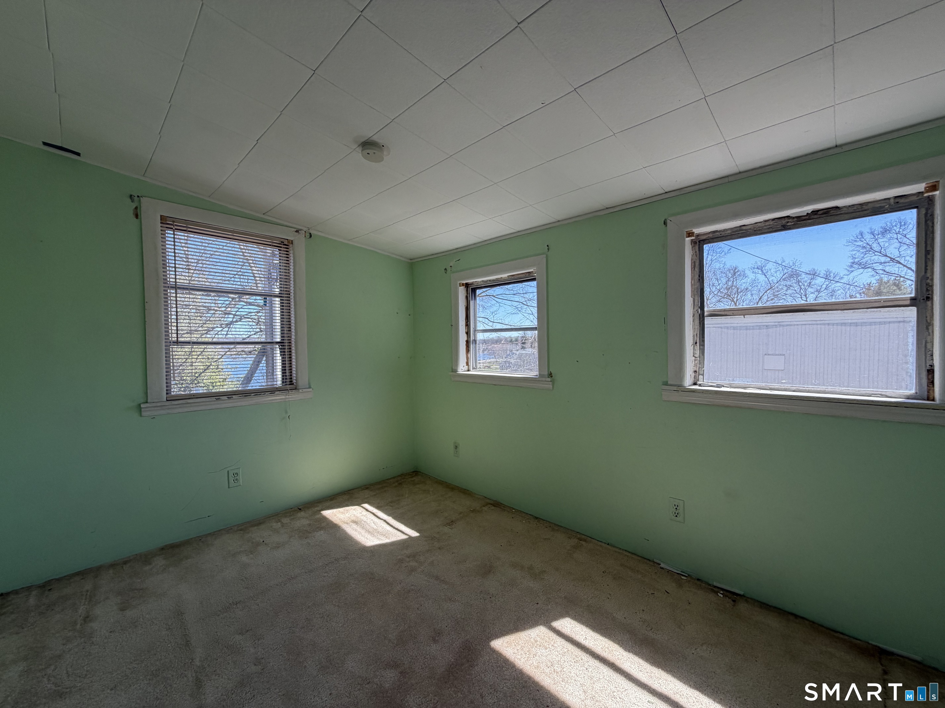 14 Mountainview Road East Hampton, CT 06424 - Photo 9 of 26 a view of empty room with window