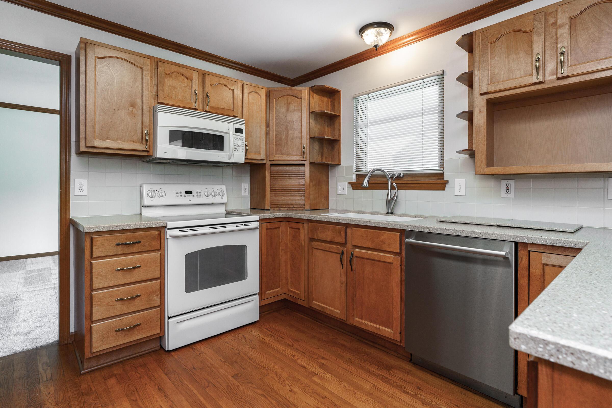 5641 Davidson Road Hilliard, OH 43026 - Photo 4 of 49 Kitchen