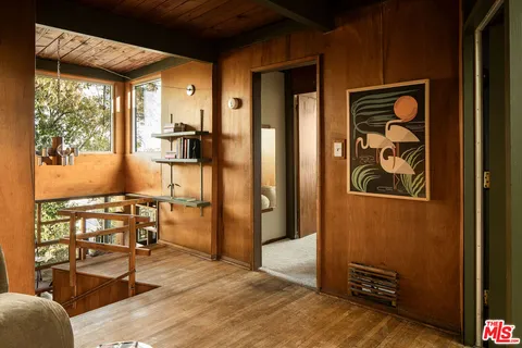 $949,000 | 2059 Barnett Way, Los Angeles, CA 90032