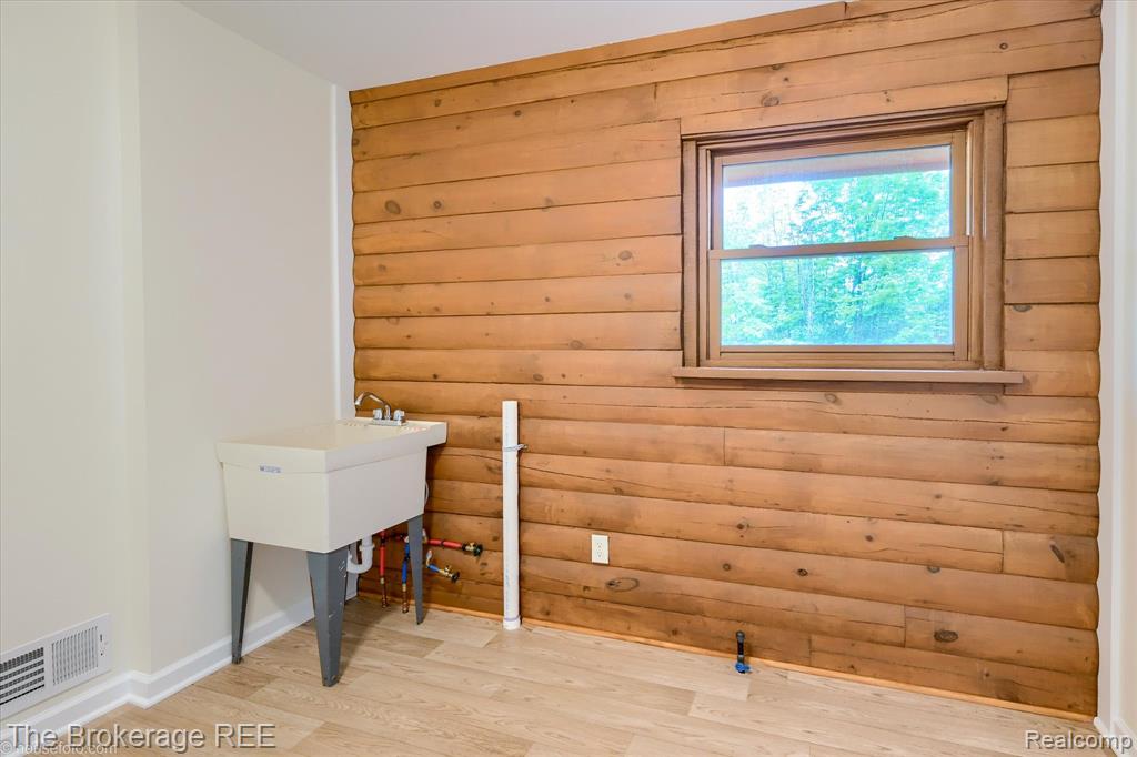 1077 Hadley Road Lapeer, MI 48446 - Photo 34 of 61