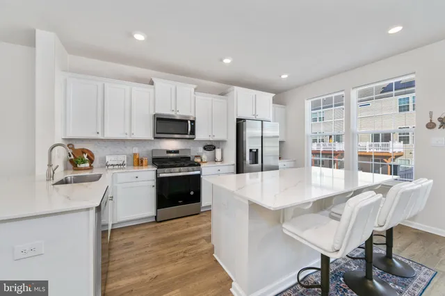 $547,500 | 472 Monte Farm Road, Mount Laurel, NJ 08054