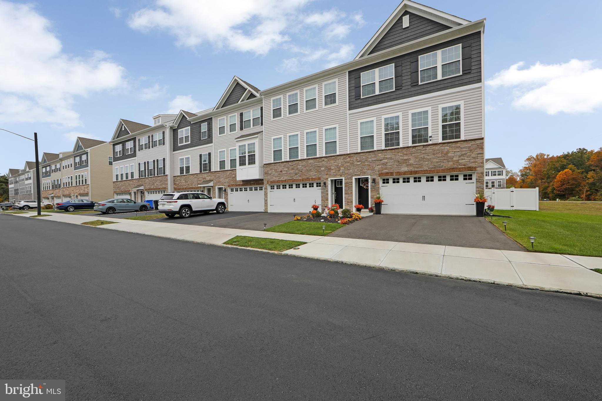 472 Monte Farm Road Mount Laurel, NJ 08054 - Photo 3 of 45 Front Of Home