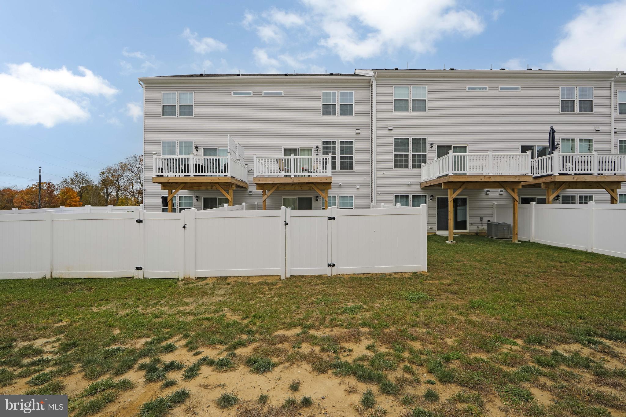 472 Monte Farm Road Mount Laurel, NJ 08054 - Photo 8 of 45 Rear View W Gate