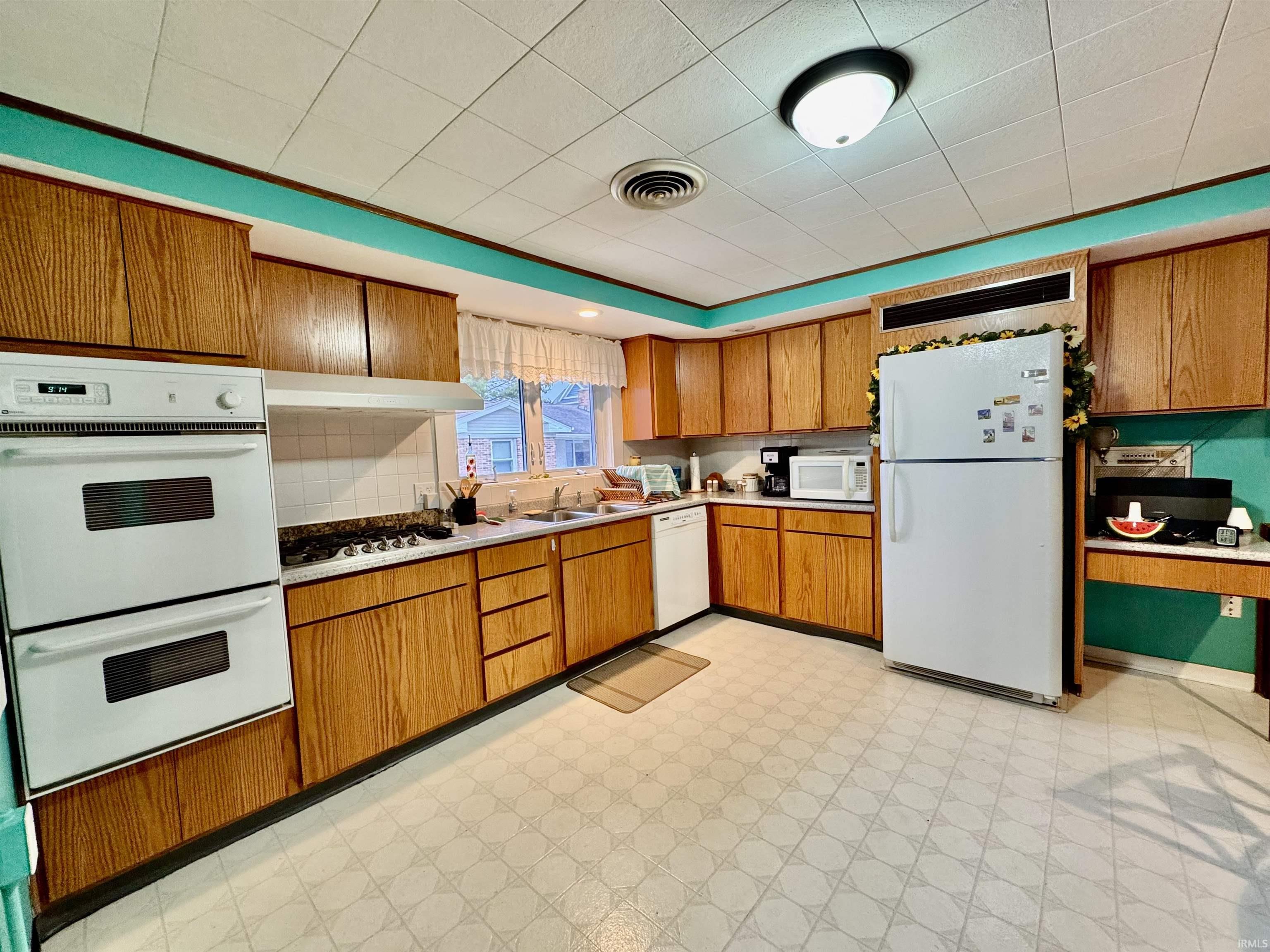 2922 South Country Club Drive South Rochester, IN 46975 - Photo 9 of 36