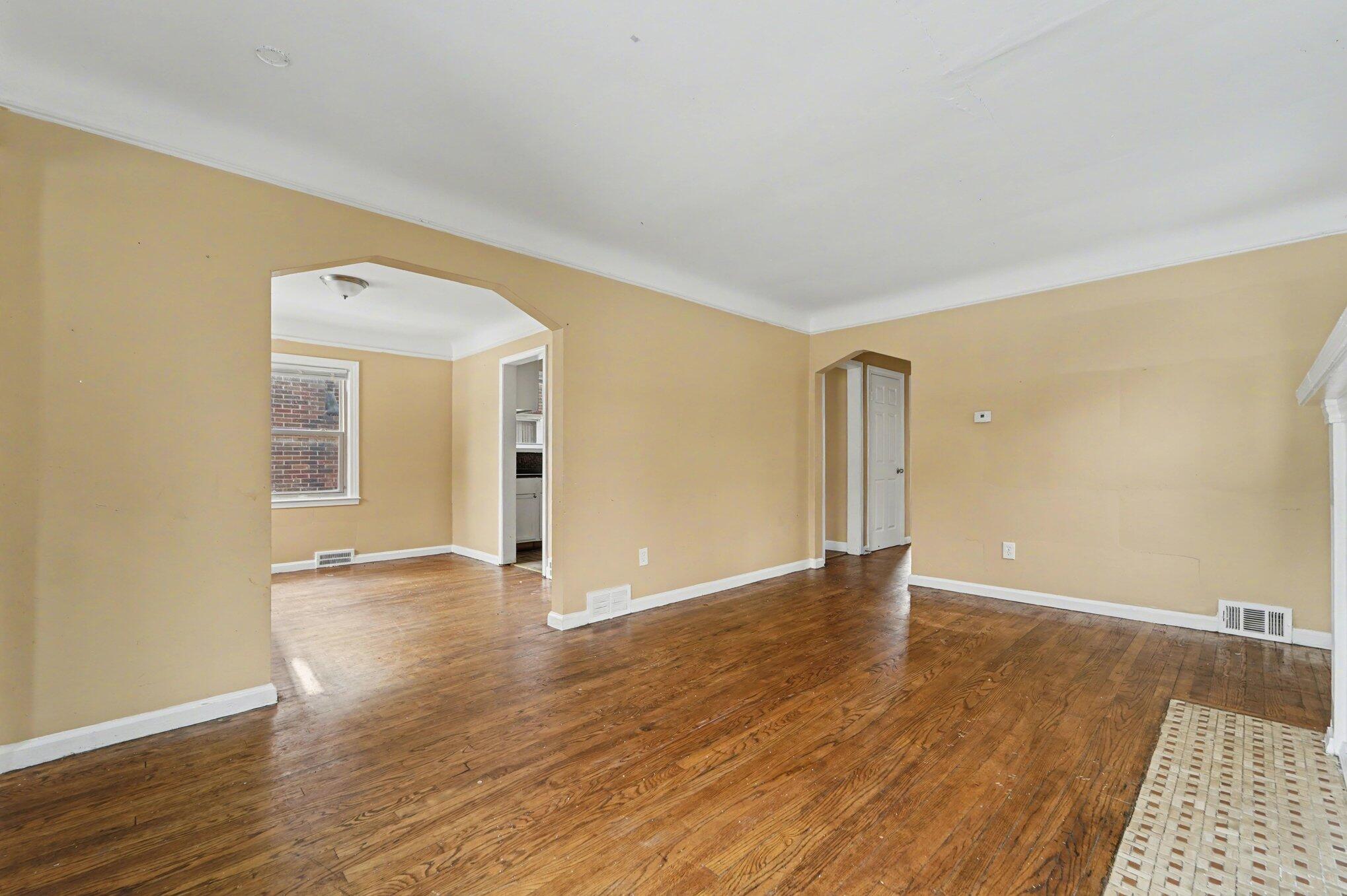 12511 Riad Street Detroit, MI 48224 - Photo 3 of 15 002_file_1678