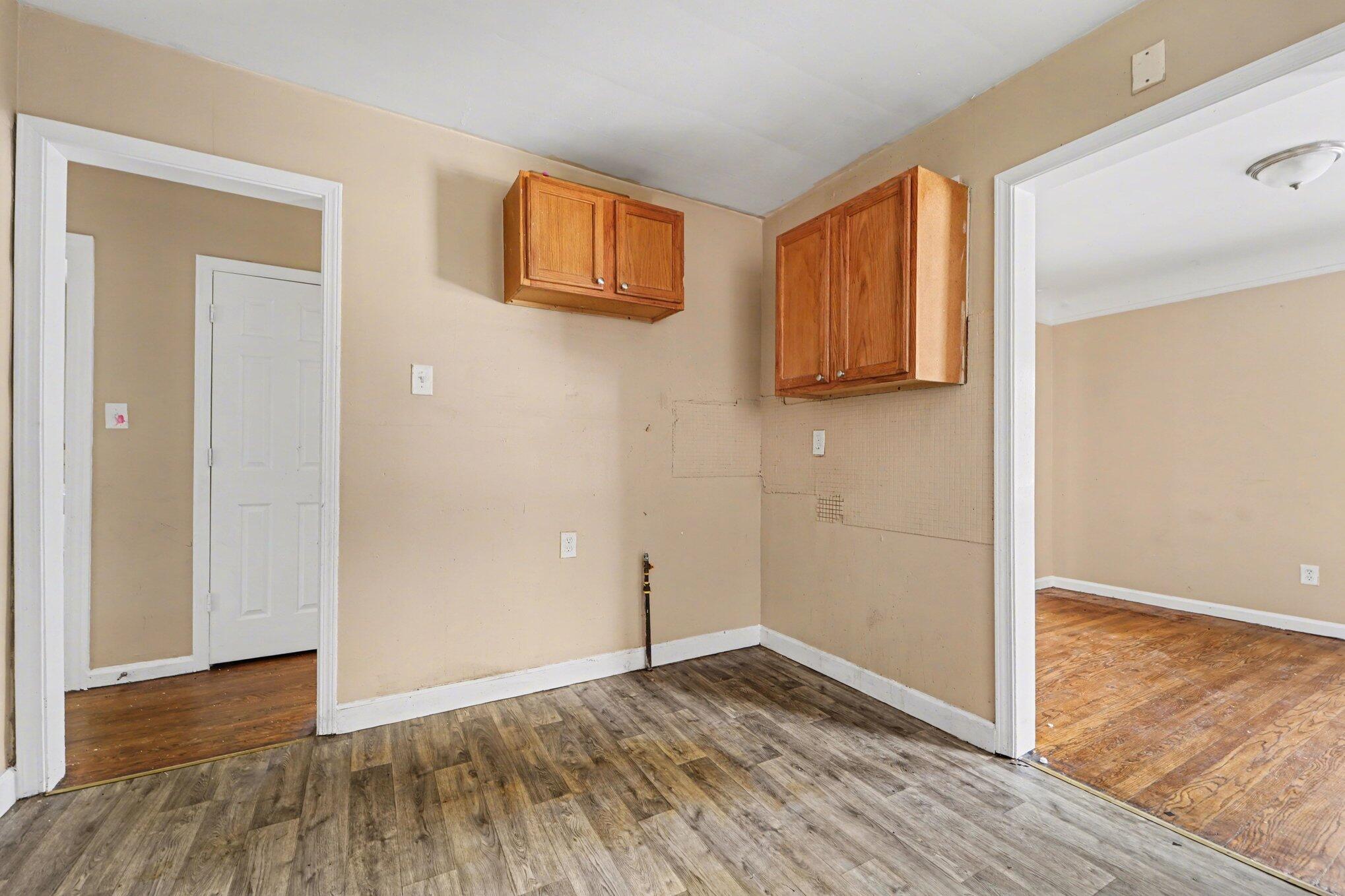 12511 Riad Street Detroit, MI 48224 - Photo 6 of 15 006_file_2990