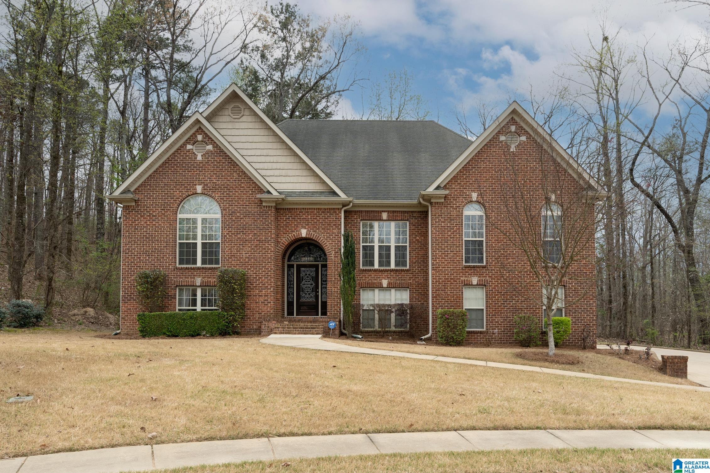 412 Cornwall Drive Alabaster, AL 35114 - Photo 2 of 33
