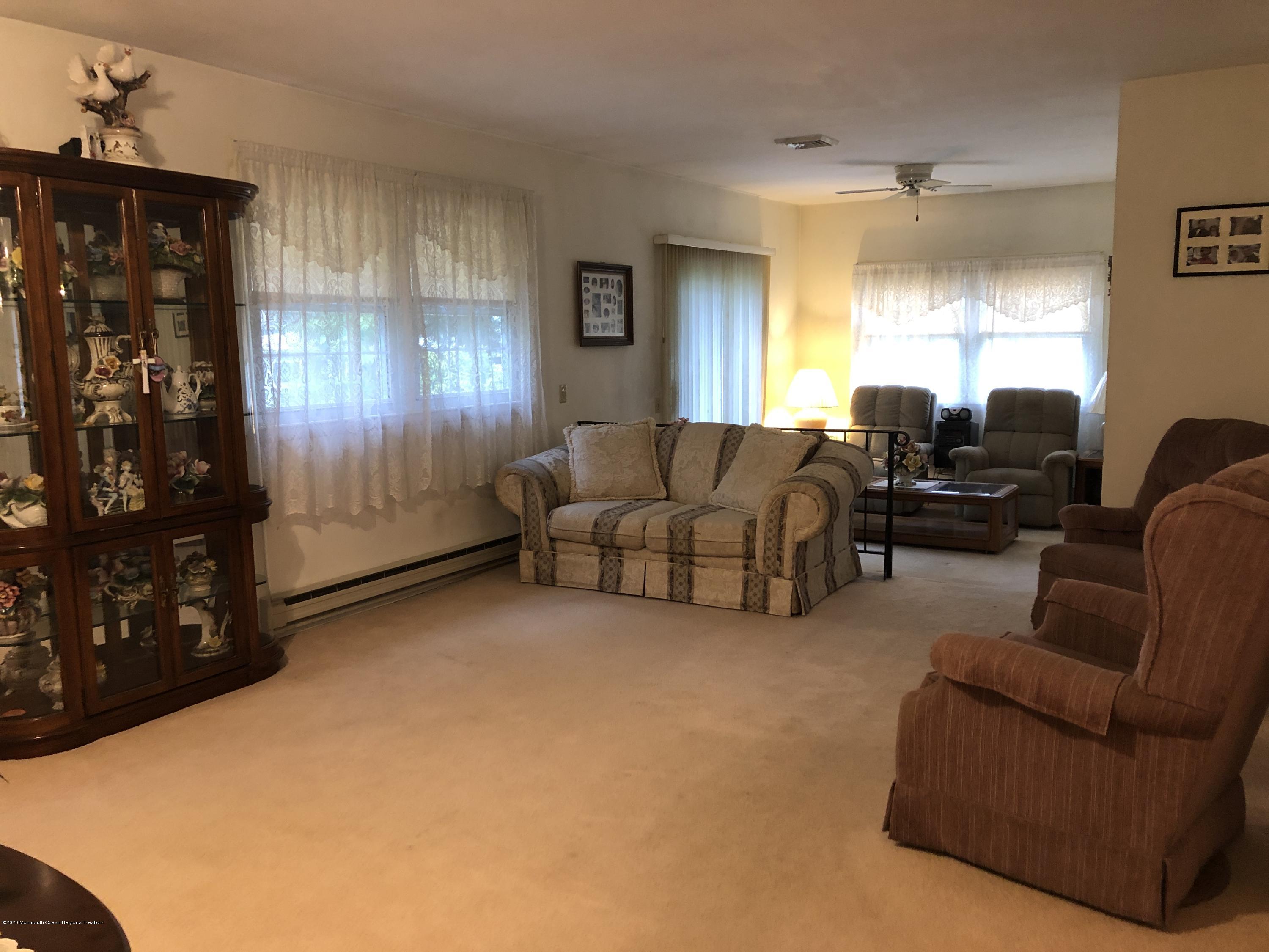 34 Hartford Road, Unit 73 Whiting, NJ 08759 - Photo 14 of 37 0115D1C1-CA1B-4246-BD98-0E2D498C8D4C