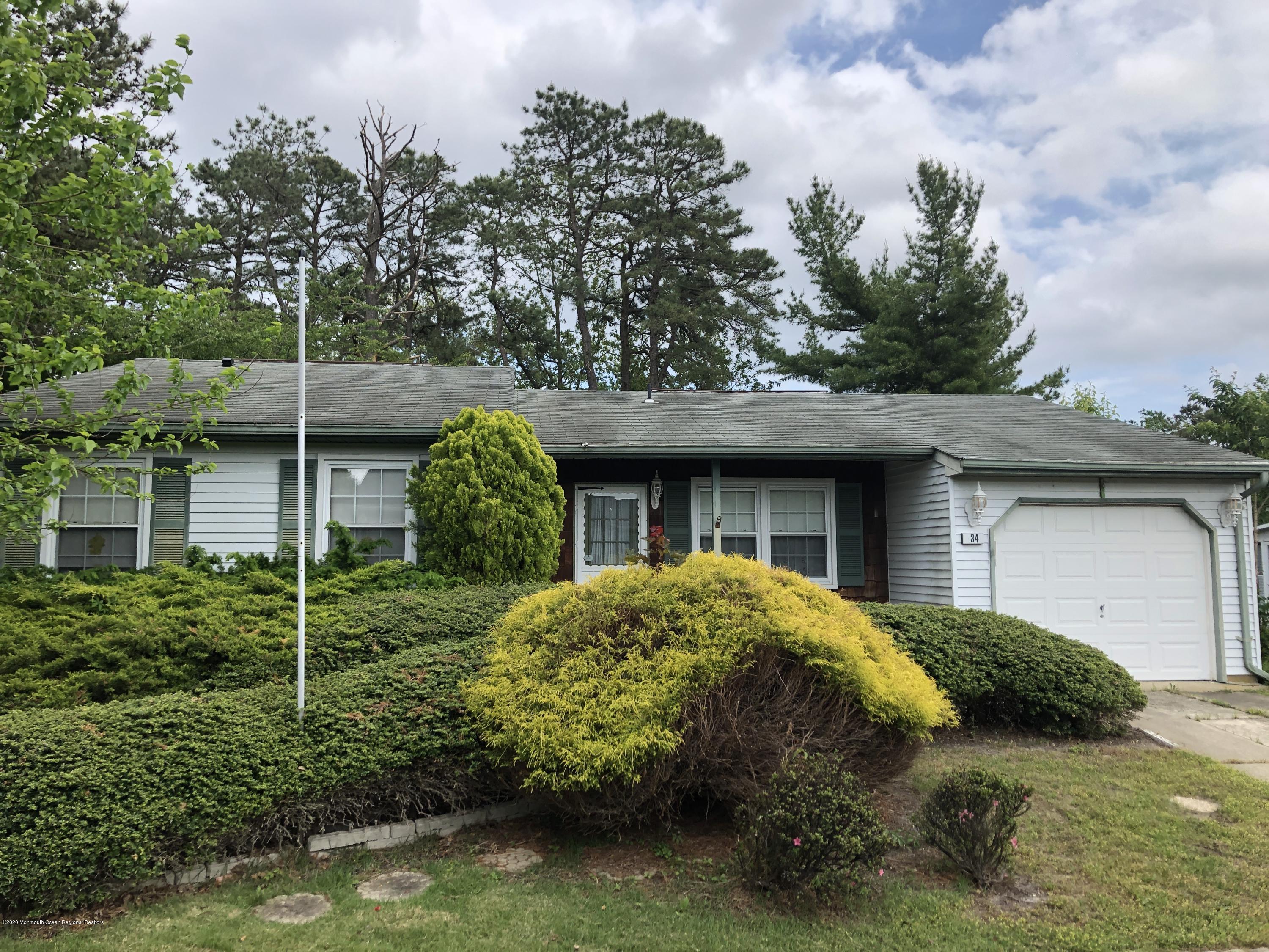 34 Hartford Road, Unit 73 Whiting, NJ 08759 - Photo 5 of 37 4D4A5131-4635-4707-BF22-880318BAE7B8