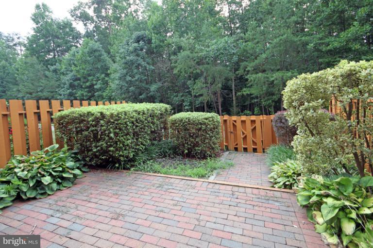 9089 Golden Sunset Lane Springfield, VA 22153 - Photo 5 of 30 Exterior (General)