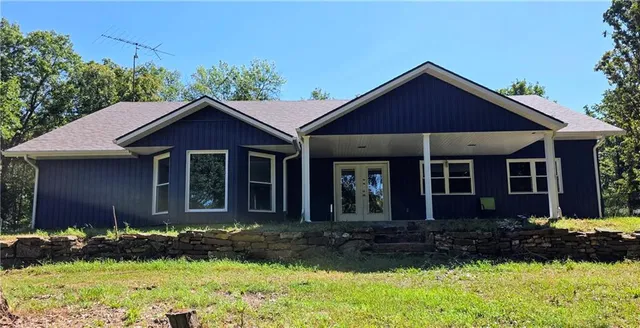 $490,000 | 875 Southwest 54th Highway, Osceola, MO 64776
