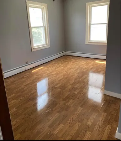 $2,000 | 172 Grant Street, Unit 2, Fall River, MA 02721