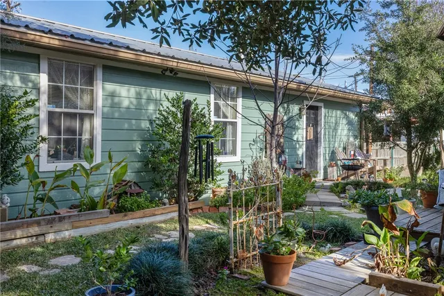 a view of outdoor space yard deck and patio