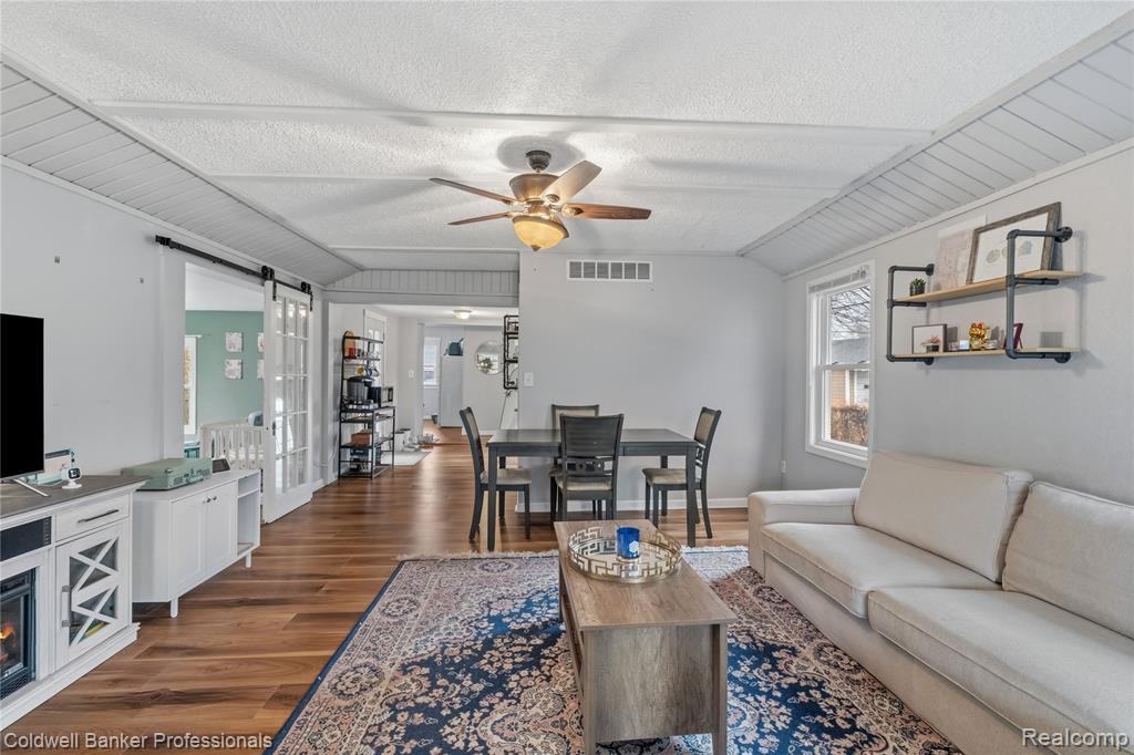3040 Inman Street Ferndale, MI 48220 - Photo 8 of 41