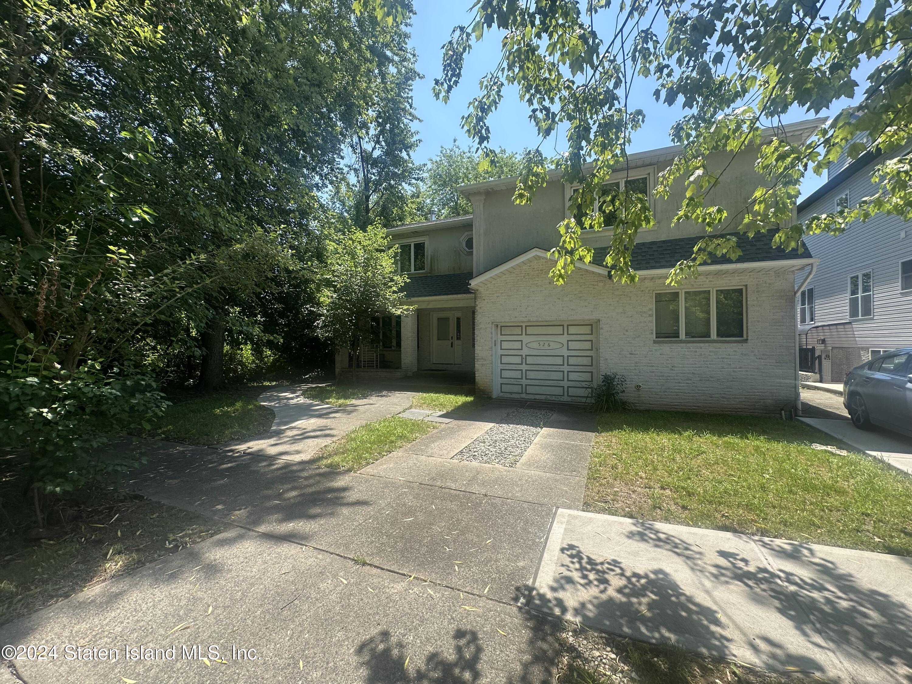 526 Sinclair Avenue Staten Island, NY 10312 - Photo 1 of 13 Front View