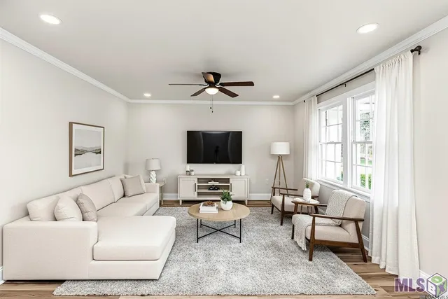 $294,900 | 275 East Riveroaks Drive, Baton Rouge, LA 70815