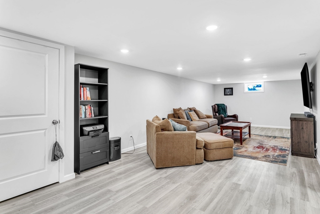 80 Victoria Street Springfield, MA 01104 - Photo 27 of 36