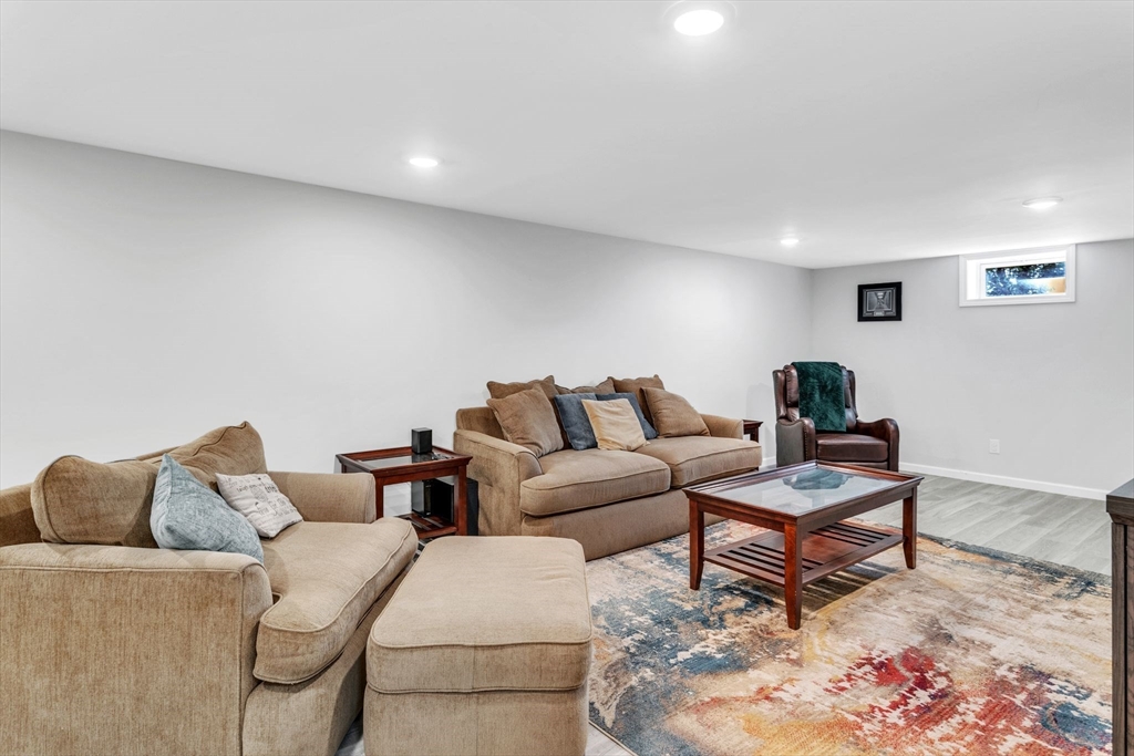 80 Victoria Street Springfield, MA 01104 - Photo 28 of 36