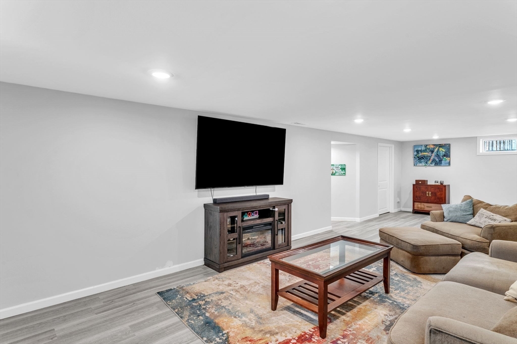 80 Victoria Street Springfield, MA 01104 - Photo 31 of 36
