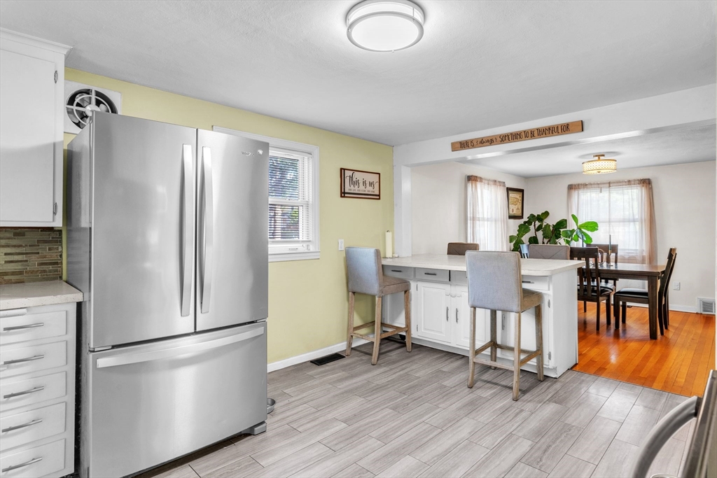 80 Victoria Street Springfield, MA 01104 - Photo 7 of 36