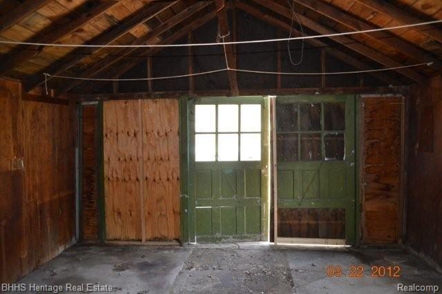 1431 Dauner Road Fenton, MI 48430 - Photo 7 of 25 Garage