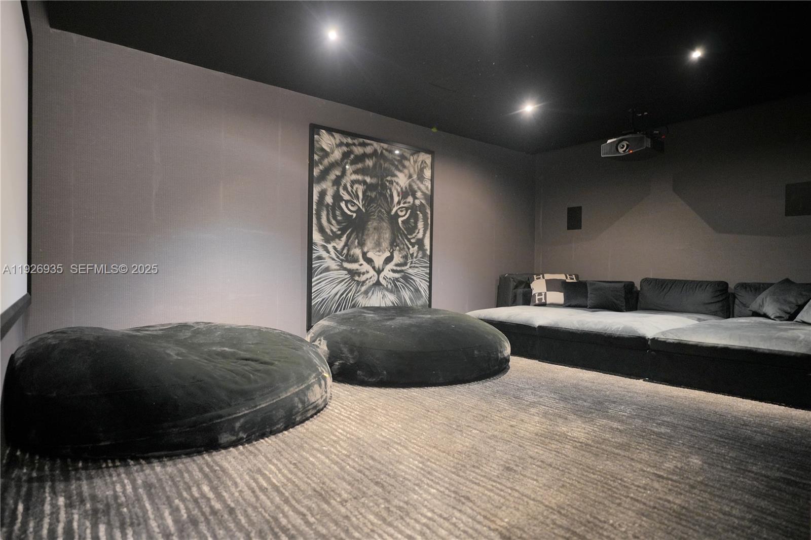 5501 Pine Tree Drive Miami Beach, FL 33140 - Photo 30 of 60