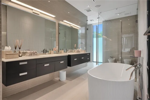 $115,000 | 5501 Pine Tree Drive, Miami Beach, FL 33140