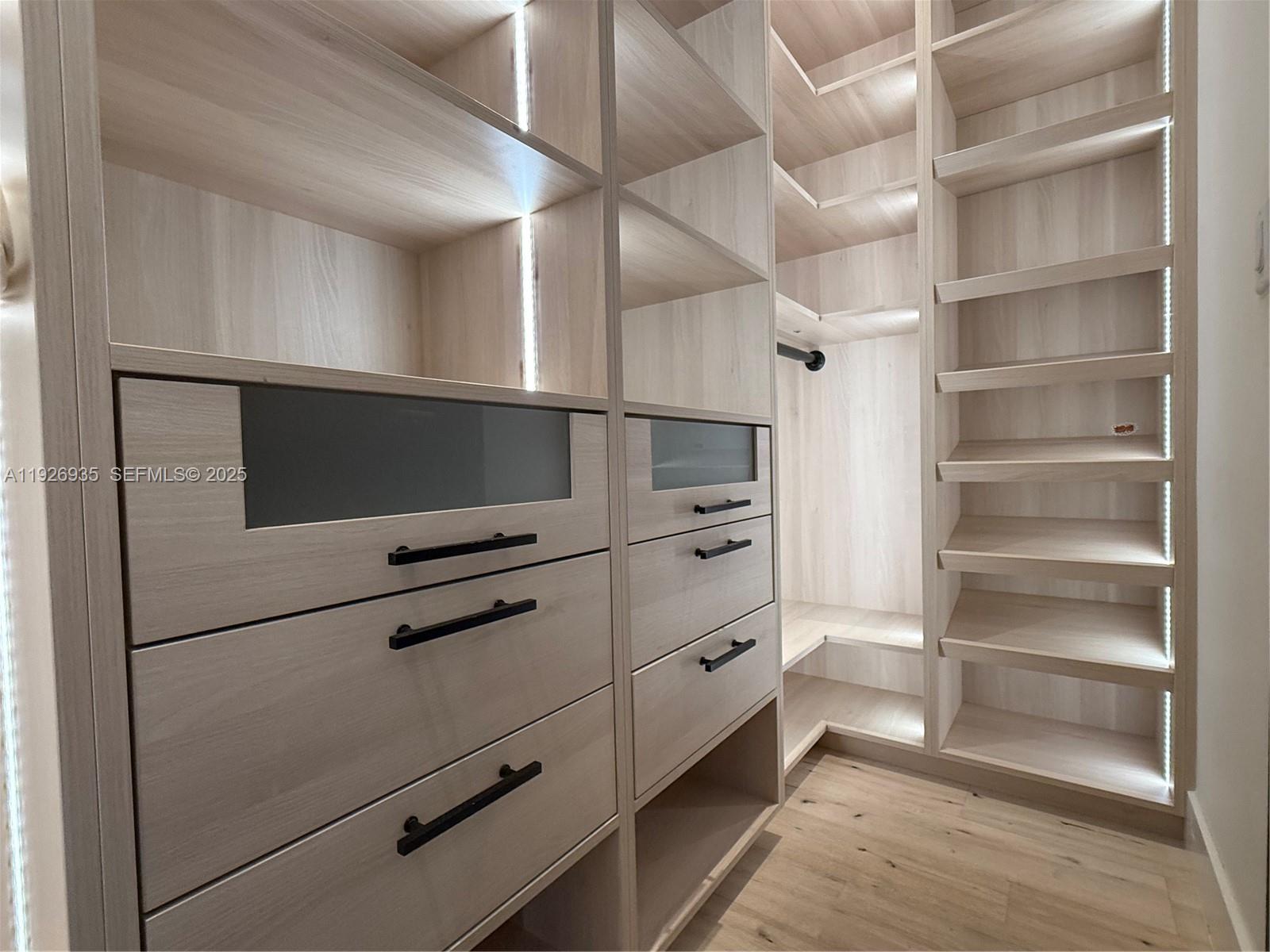 5501 Pine Tree Drive Miami Beach, FL 33140 - Photo 40 of 60