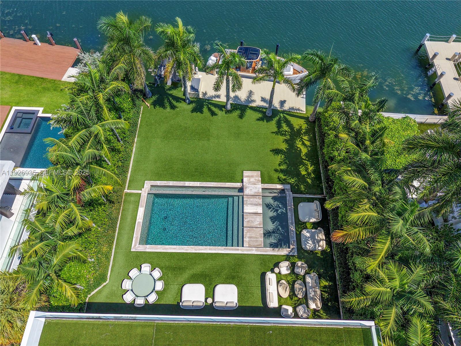 5501 Pine Tree Drive Miami Beach, FL 33140 - Photo 4 of 60