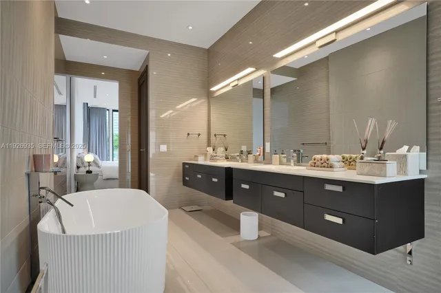 $115,000 | 5501 Pine Tree Drive, Miami Beach, FL 33140