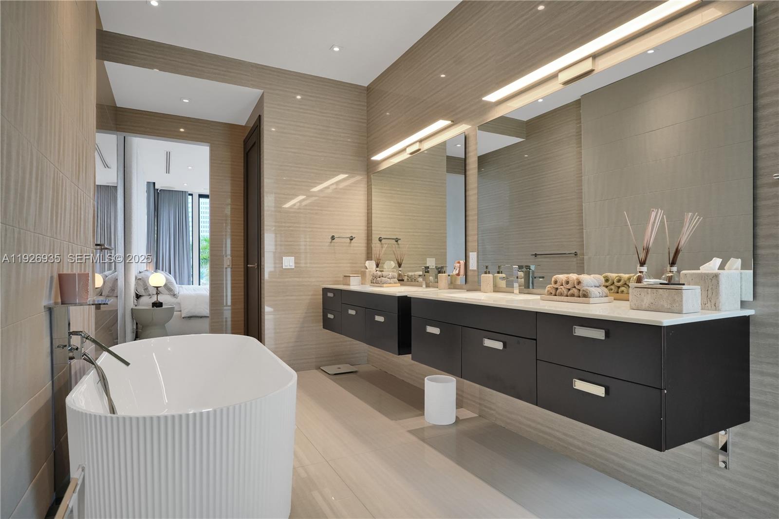 5501 Pine Tree Drive Miami Beach, FL 33140 - Photo 55 of 60