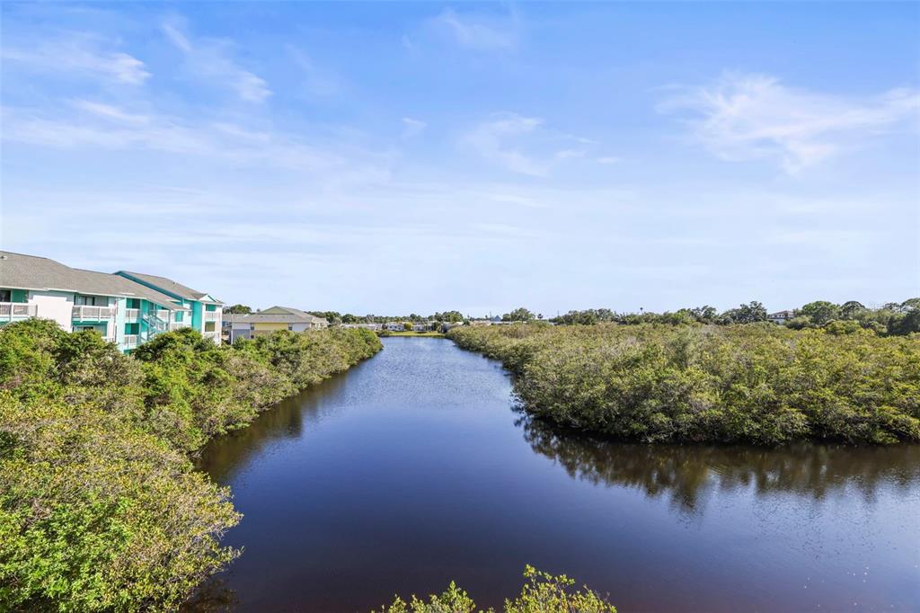 455 Alt 19, Unit 175 Palm Harbor, FL 34683 - Photo 29 of 35 a view of a lake with a city