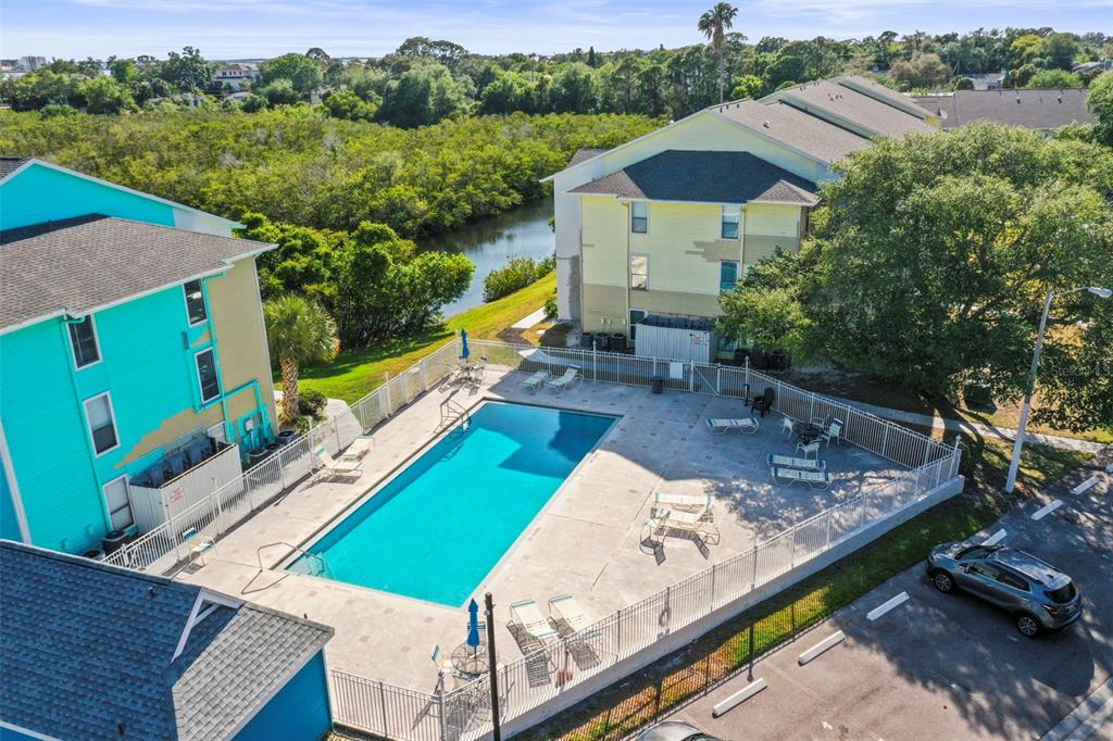 455 Alt 19, Unit 175 Palm Harbor, FL 34683 - Photo 34 of 35 an aerial view of a house with a yard