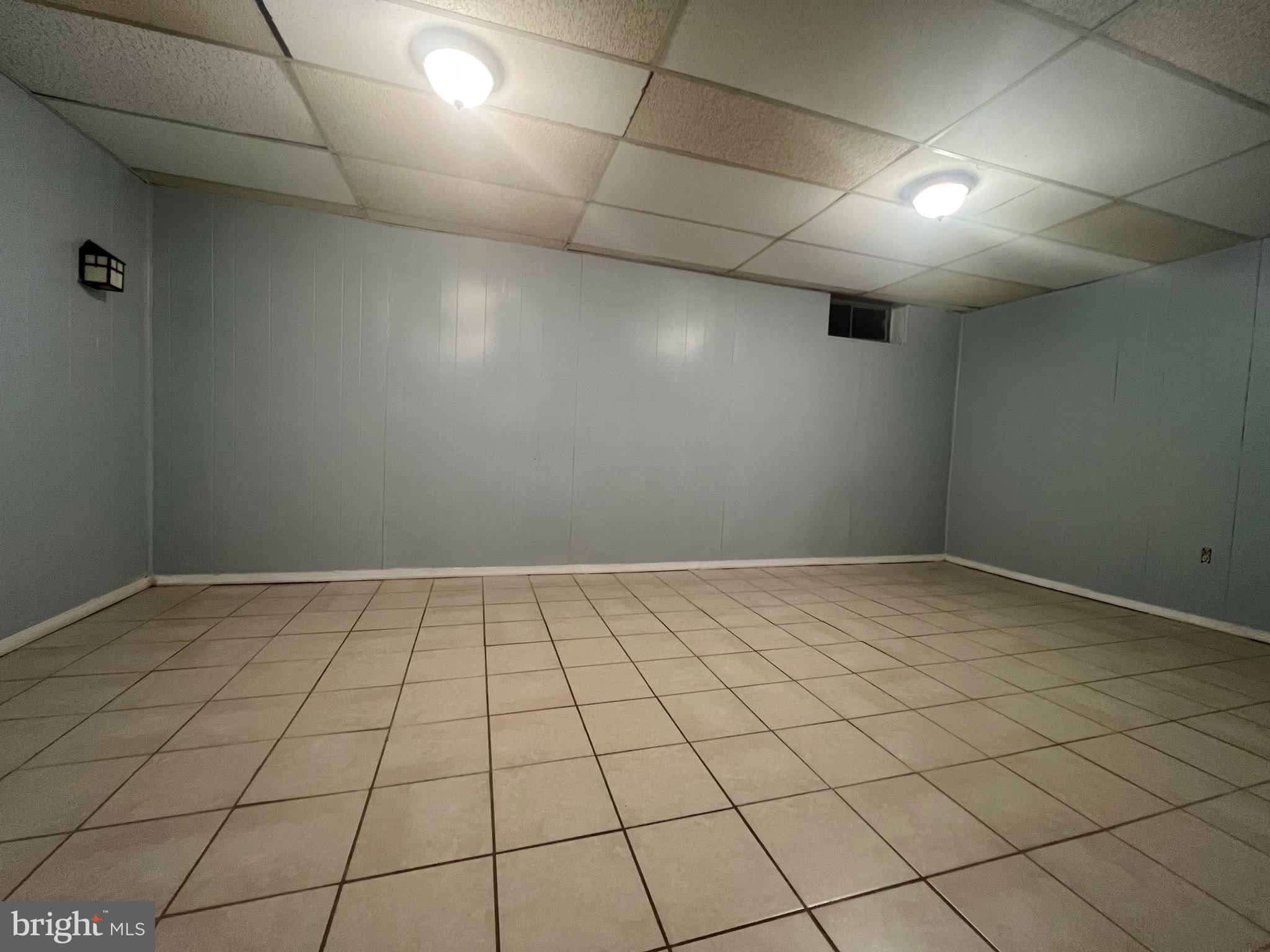 18804 Creeper Lane Gaithersburg, MD 20879 - Photo 20 of 20 a view of an empty room