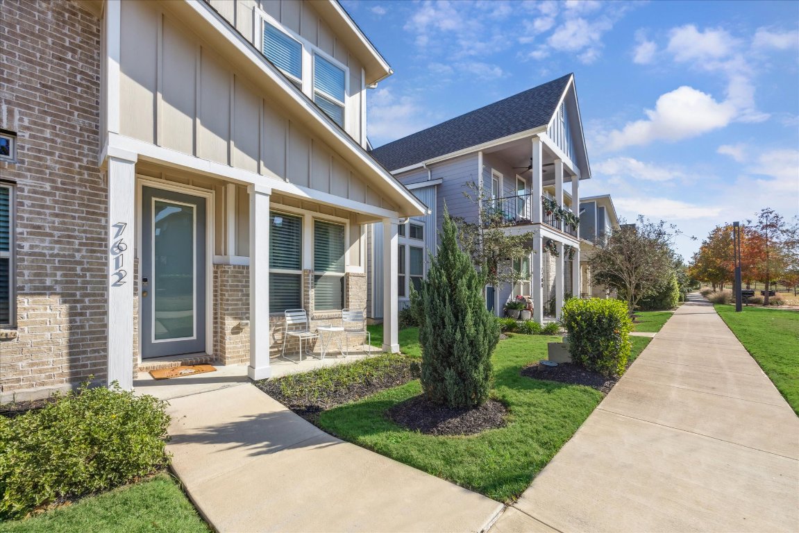 7612 Mandela Bend Austin, TX 78744 - Photo 3 of 29