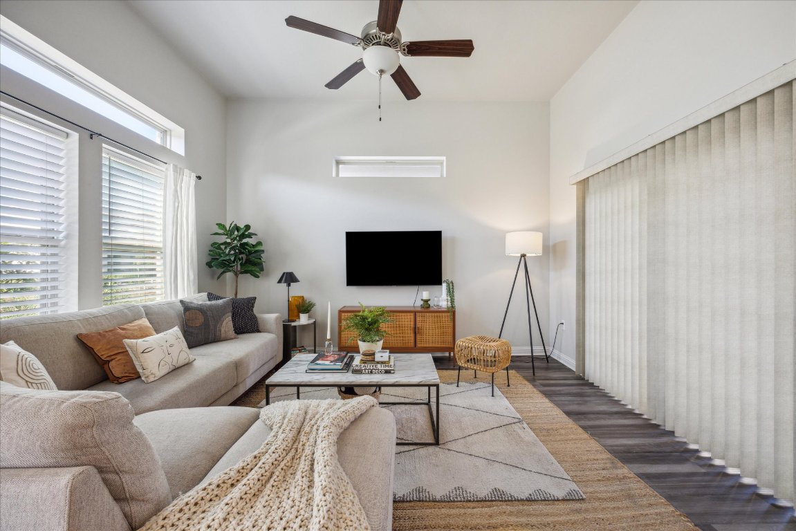 7612 Mandela Bend Austin, TX 78744 - Photo 5 of 29