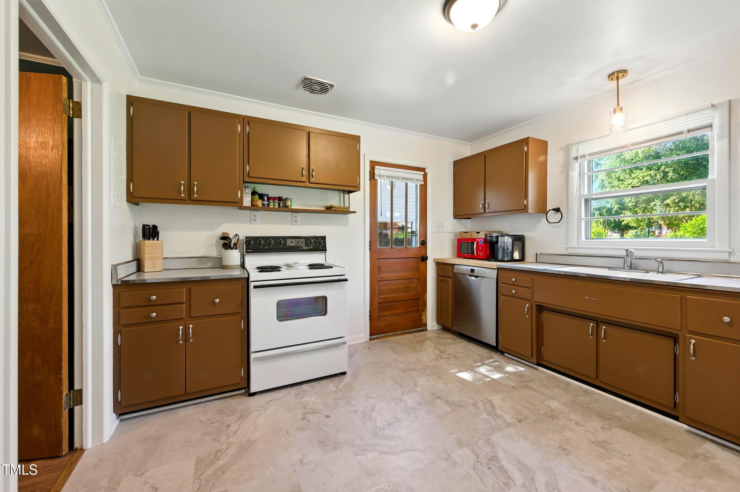 503 Stokes Road Graham, NC 27253 - Photo 25 of 47 RG1_7199