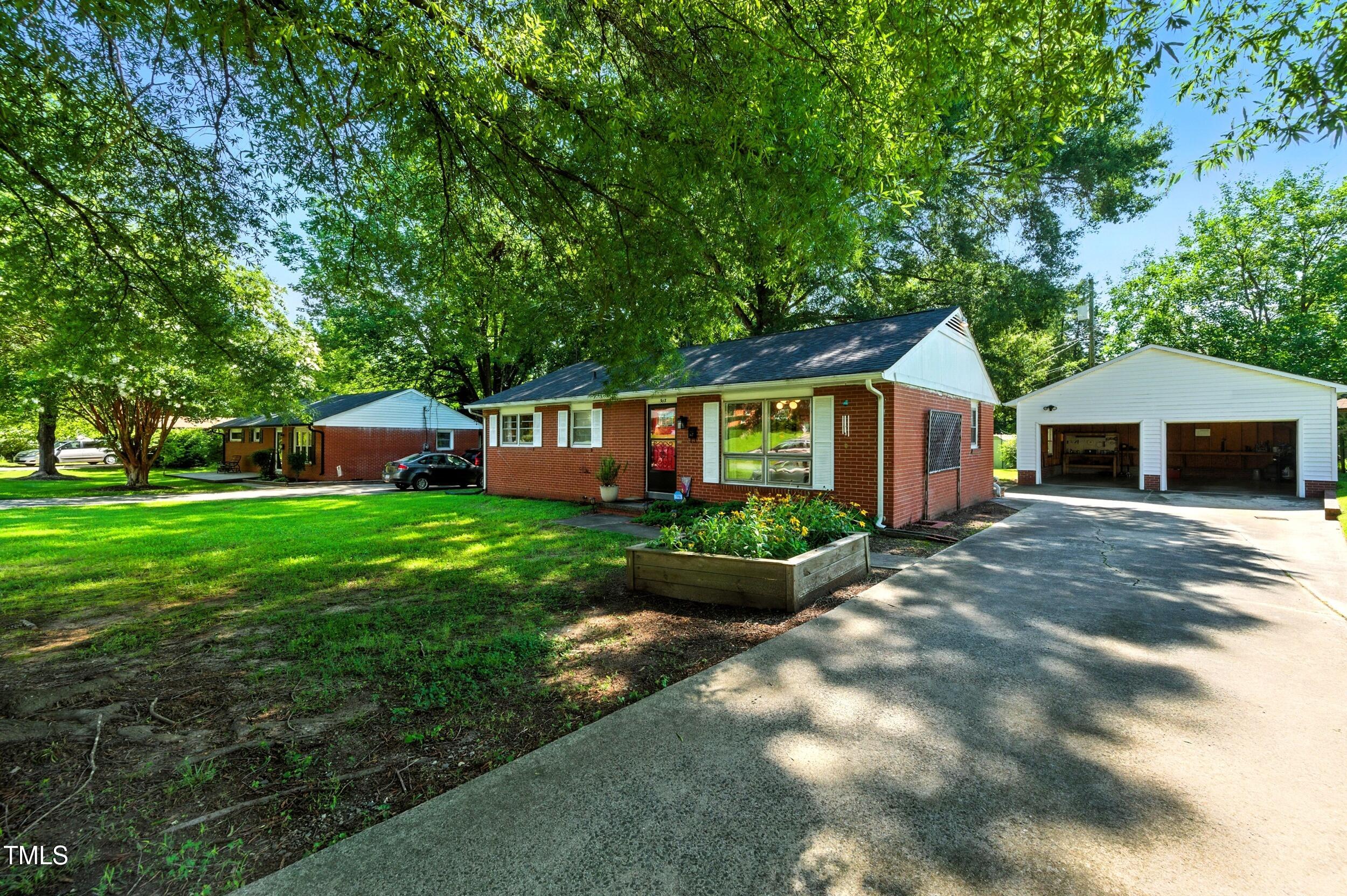 503 Stokes Road Graham, NC 27253 - Photo 6 of 47 RG1_7247